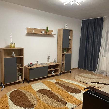 Apartament Petroşani Exteriör bild