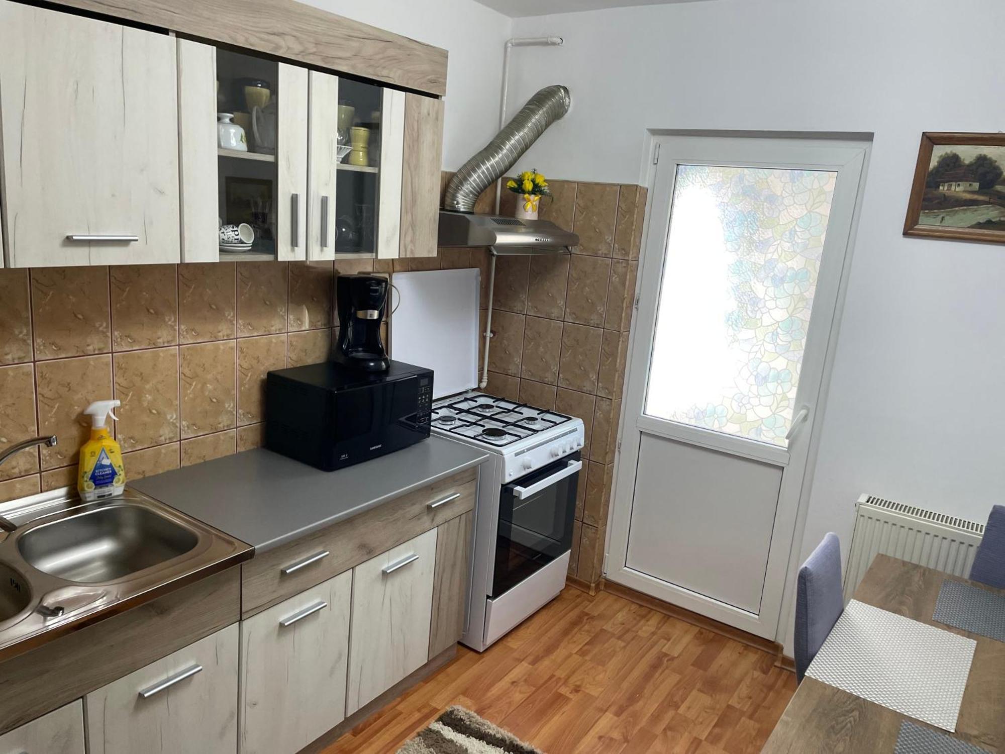 Apartament Petroşani Exteriör bild