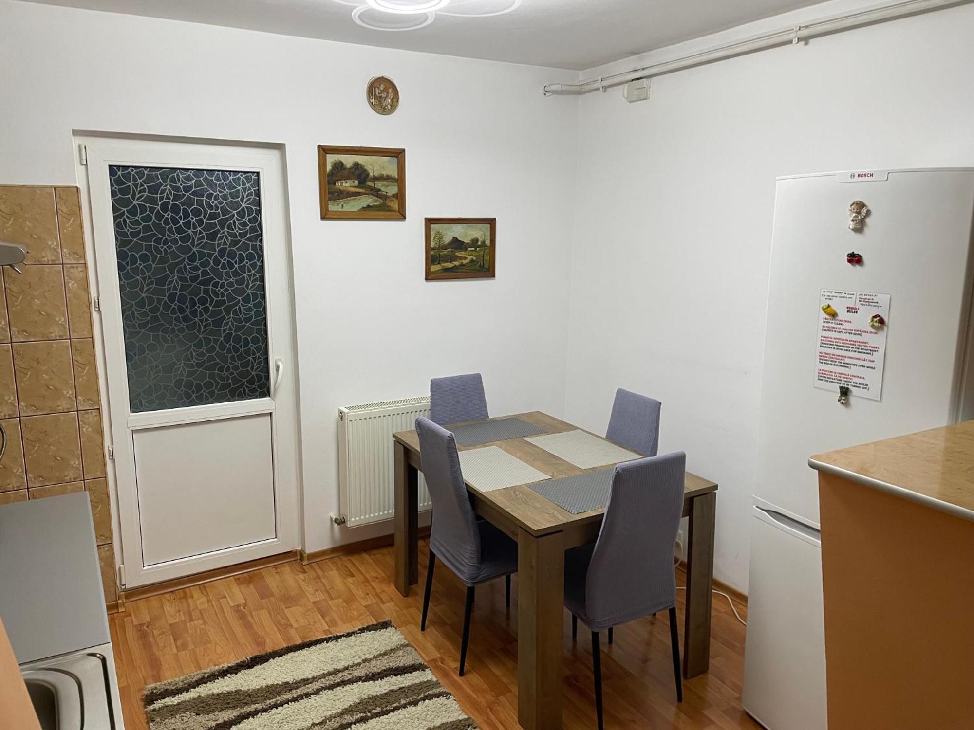 Apartament Petroşani Exteriör bild